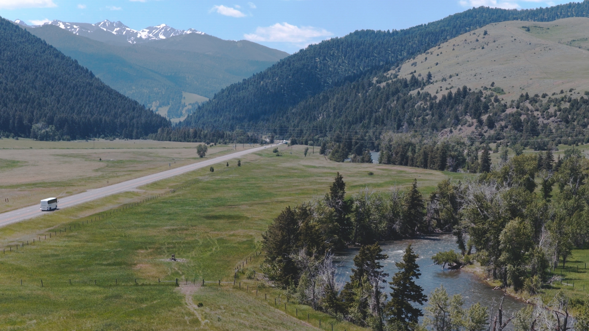 US-191, Gallatin River and mountains -CLLC/ Matthew Scott